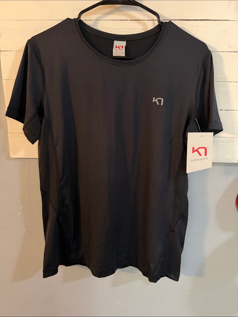 Women’s Kari Traa Black Short-Sleeve Performance Tee